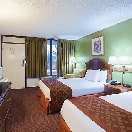 Days Inn Lafayette/University Exterior photo