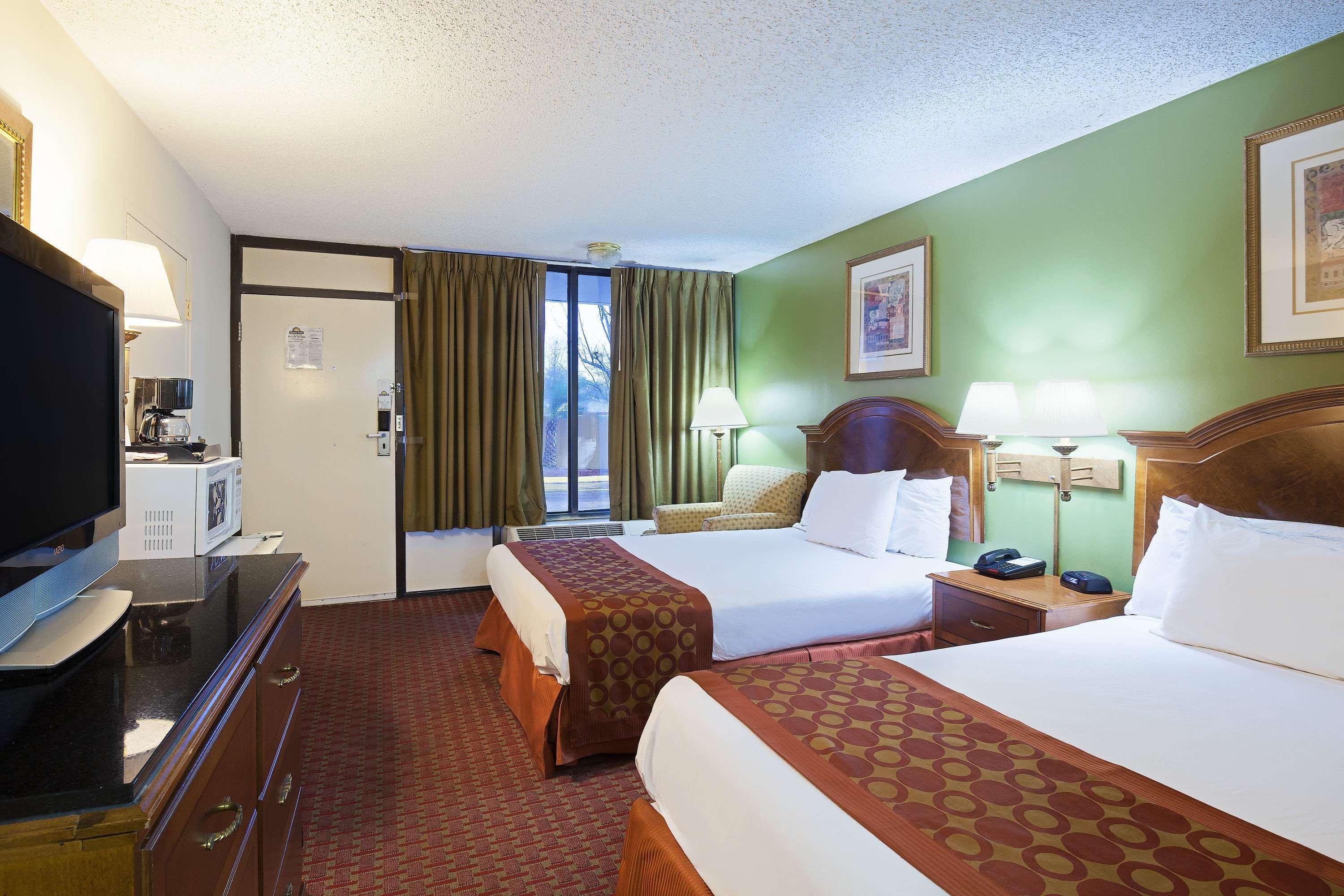 Days Inn Lafayette/University Exterior photo