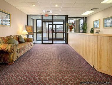 Days Inn Lafayette/University Interior photo